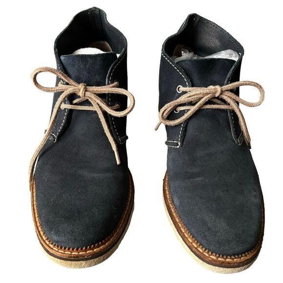 CLARKS Dark Blue Suede Chukka Boots Men’s Size 9 Lace Up Cream Laces Stitching main image 10